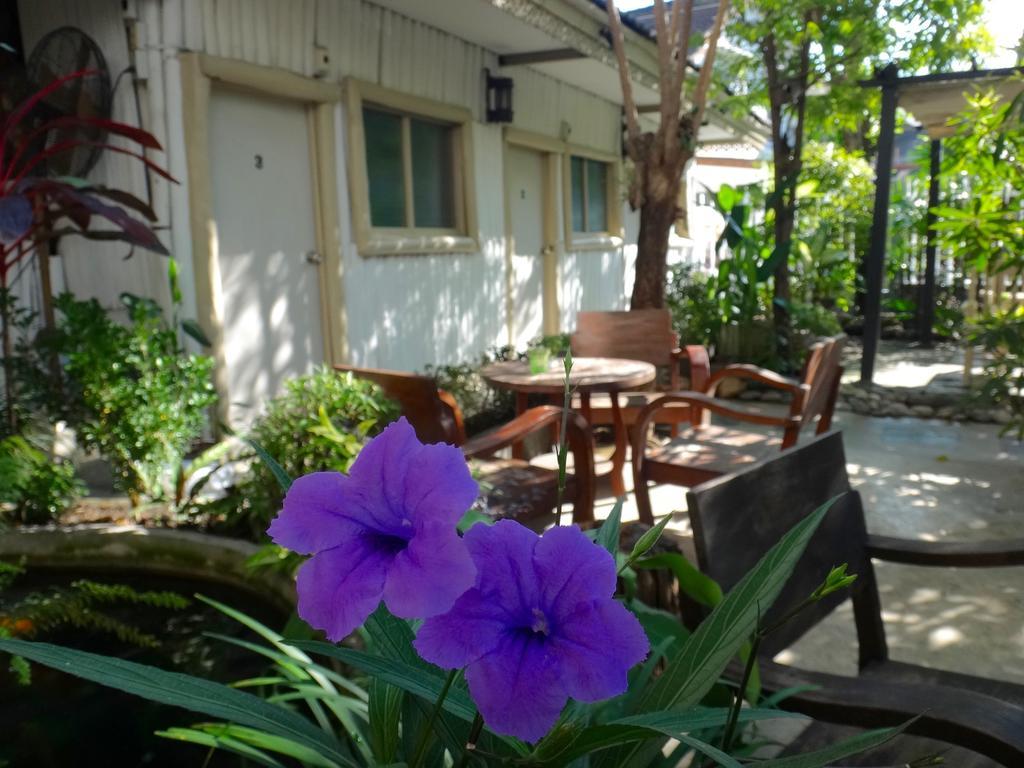 Stay With Me Guest House Chiang Mai Exterior photo