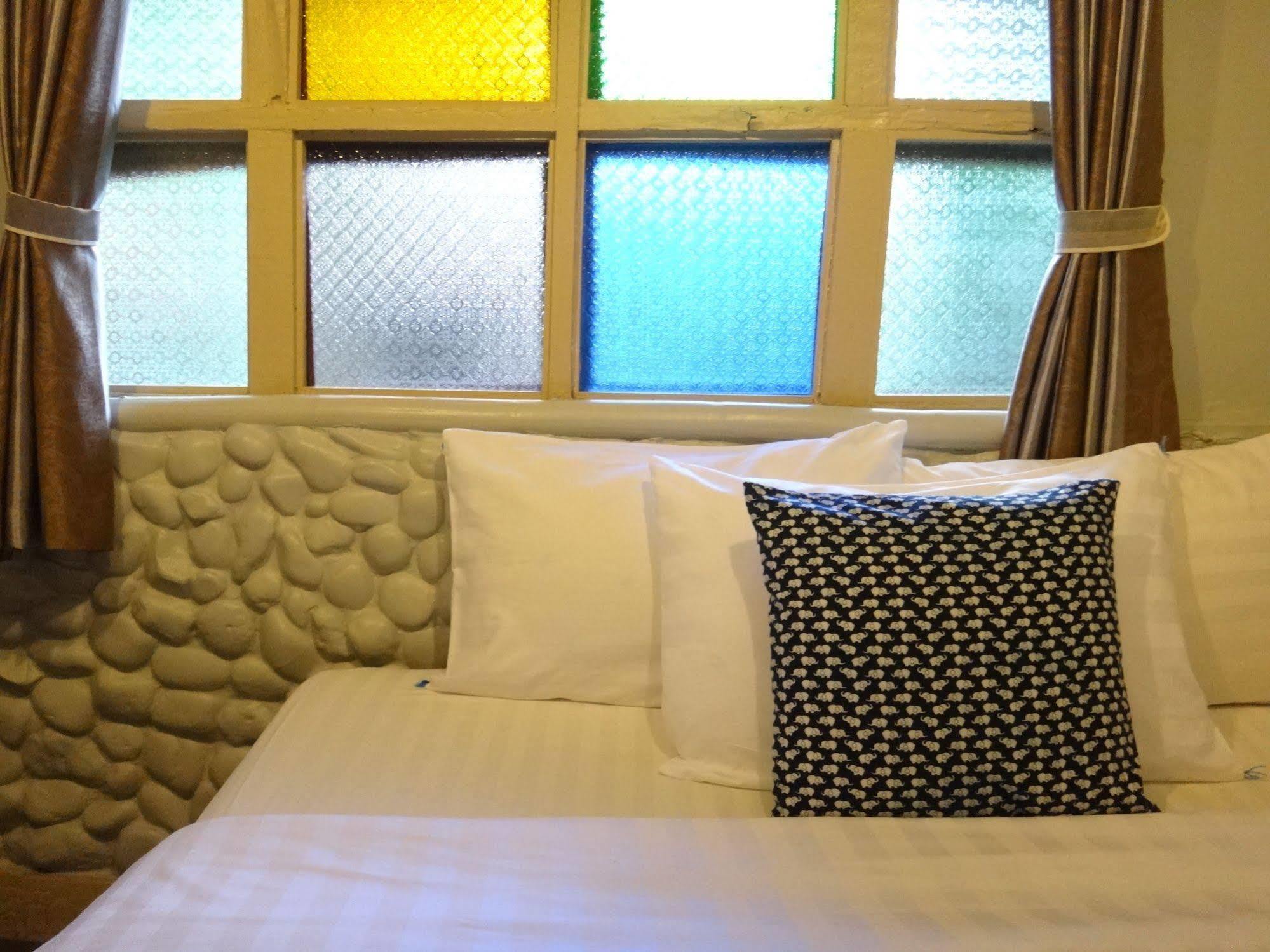 Stay With Me Guest House Chiang Mai Exterior photo