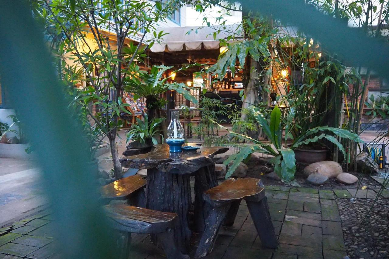 Stay With Me Guest House Chiang Mai Exterior photo
