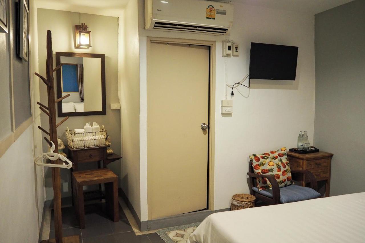 Stay With Me Guest House Chiang Mai Exterior photo